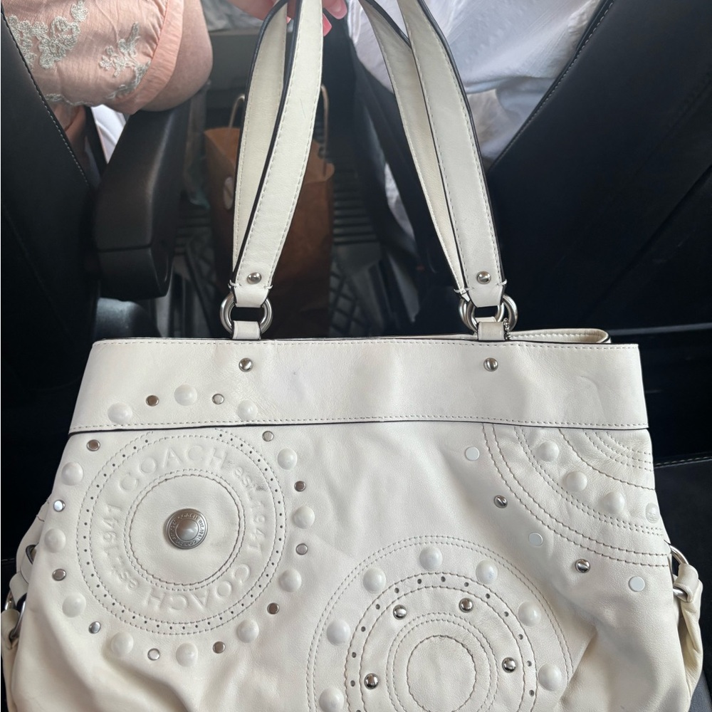 COACH LEATHER STUDDED APPLIQUE CARRYALL SHOULDER BAG